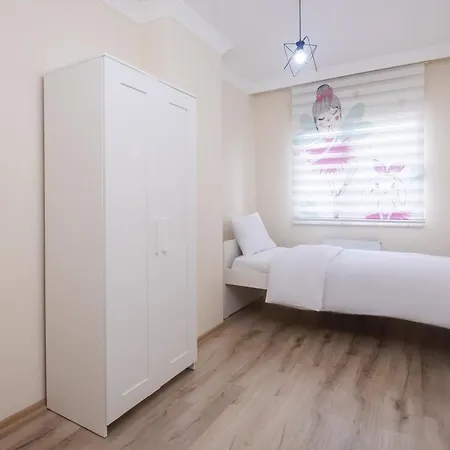 Modern And Central Flat With Balcony In Maltepe Apartment *